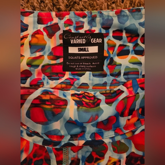 Constantly Varied Gear Capri Leopard Print Leggings - Picture 4 of 4